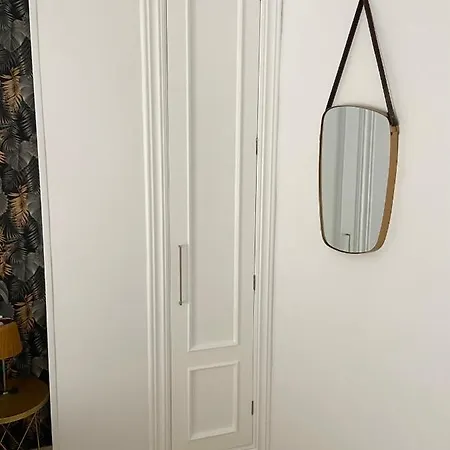 Charlot Center I Apartment *